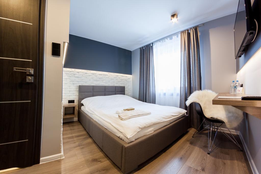Hotel Oaza Golina  Екстер'єр фото