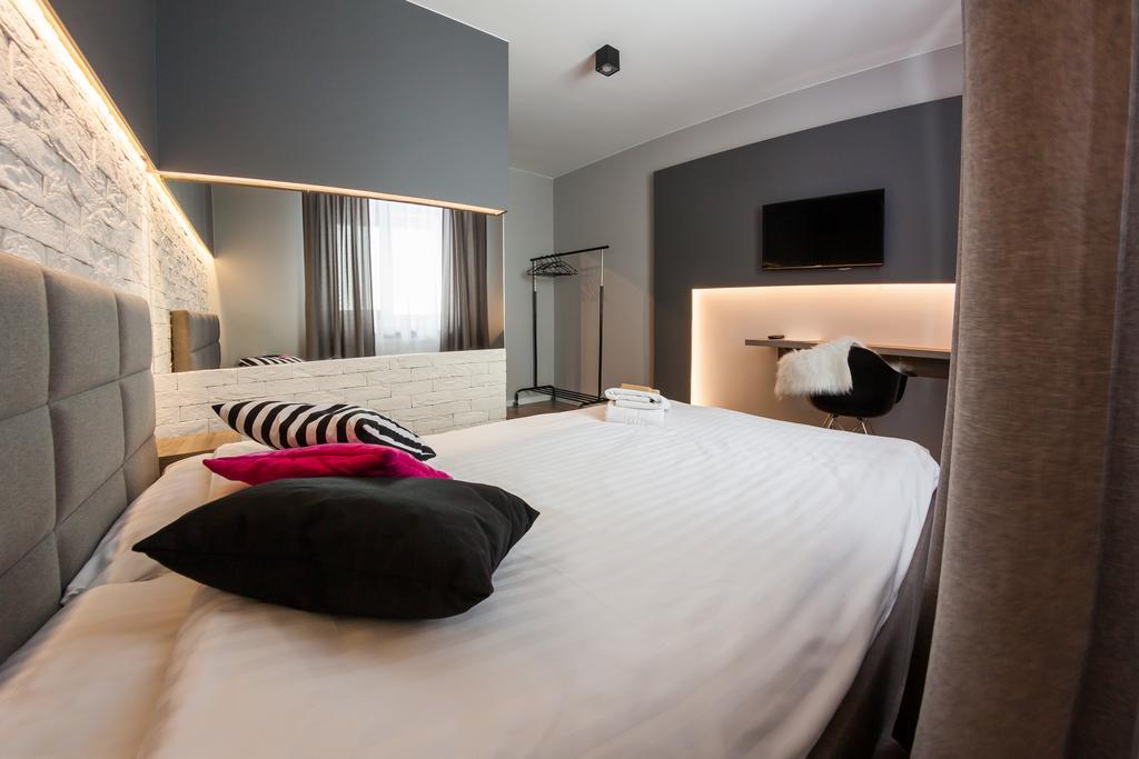 Hotel Oaza Golina  Екстер'єр фото